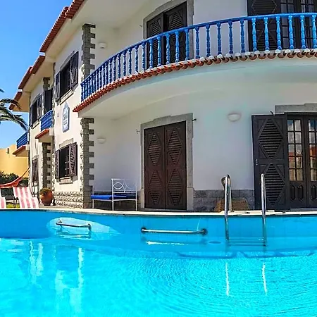 Hostel Santa House