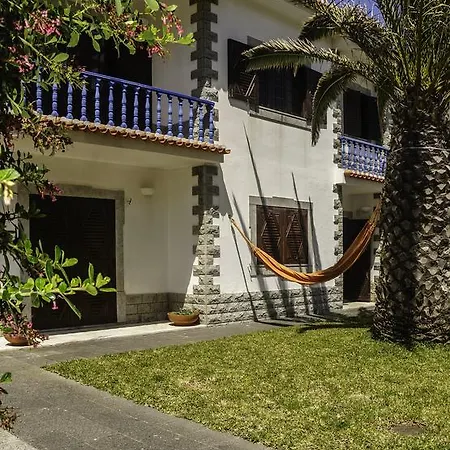 Hostel Santa House *